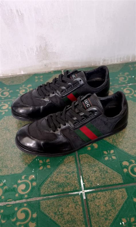 sepatu gucci original.